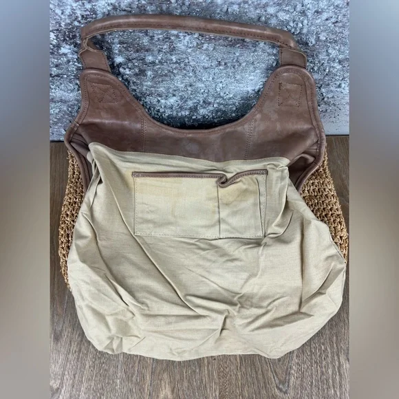 546 Flora Bella Woven Straw Tote Bag with light tan Handles - Picture 5 of 5